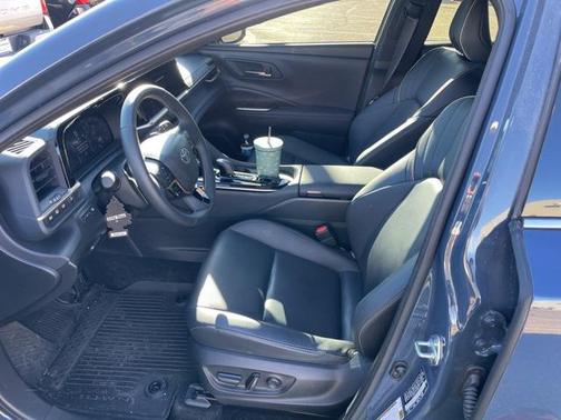 2025 Toyota Crown Signia XLE