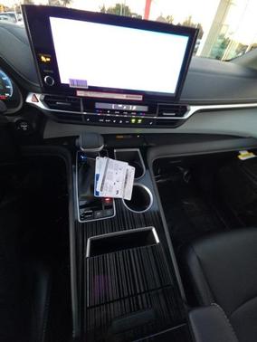 2025 Toyota Sienna XSE 7 Passenger