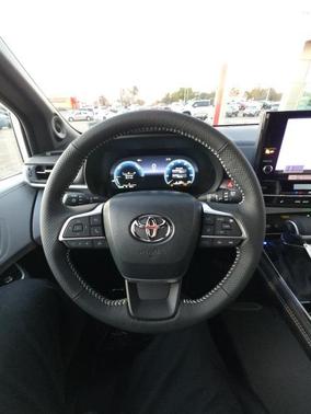 2025 Toyota Sienna XSE 7 Passenger