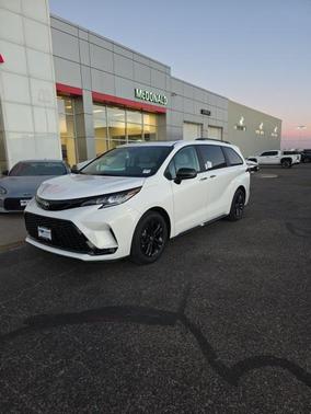 2025 Toyota Sienna XSE 7 Passenger