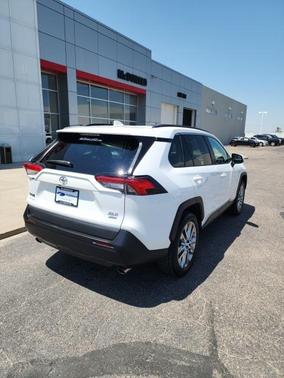 2020 Toyota RAV4 XLE Premium