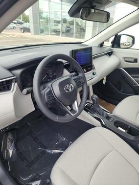 2025 Toyota Corolla Cross LE