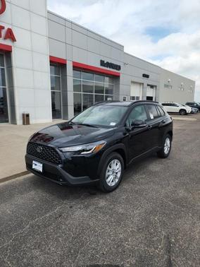 2025 Toyota Corolla Cross LE