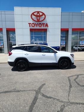 2022 GMC Terrain SLT