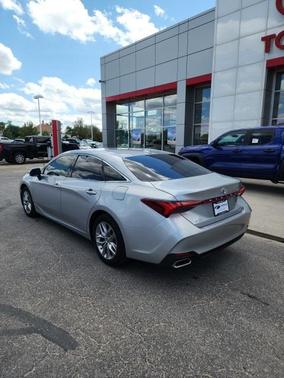 2021 Toyota Avalon XLE