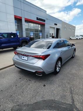 2021 Toyota Avalon XLE