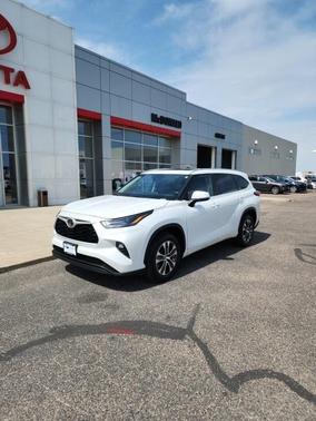 2023 Toyota Highlander XLE