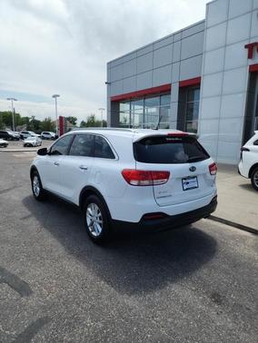 2016 Kia Sorento LX