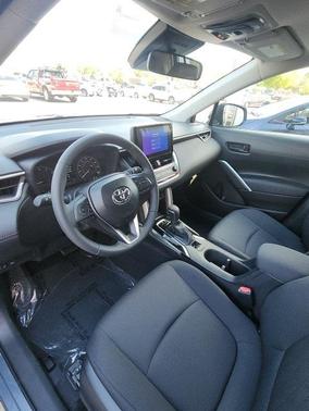 2025 Toyota Corolla Cross LE