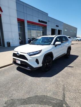 2022 Toyota RAV4 Hybrid SE