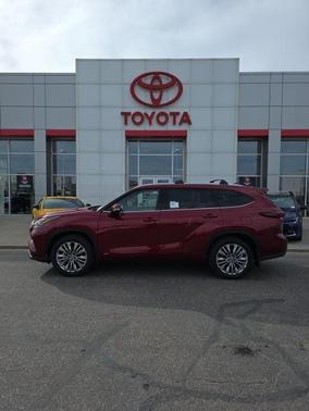 2026 Toyota Highlander Hybrid Platinum