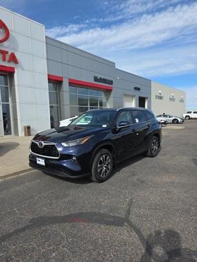 2026 Toyota Highlander XLE