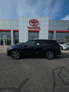 2026 Toyota Highlander XLE