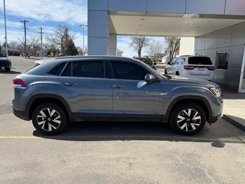 2022 Volkswagen Atlas Cross Sport 2.0T SE