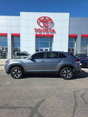 2022 Volkswagen Atlas Cross Sport 2.0T SE