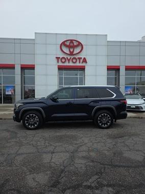 2024 Toyota Sequoia SR5