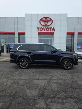 2024 Toyota Sequoia SR5