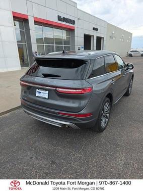 Asher Gray Metallic Clearcoat 2023 Lincoln Corsair Reserve