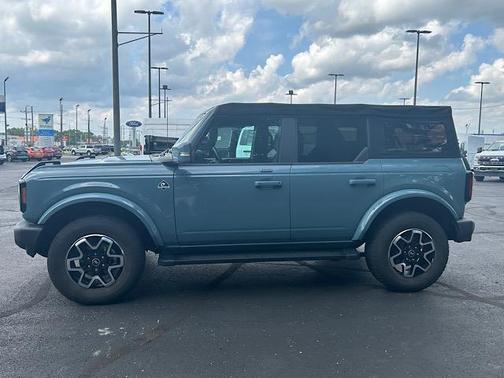 2022 Ford Bronco Outer Banks