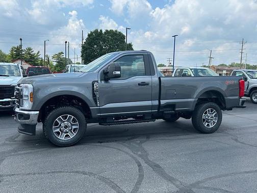 2025 Ford F-350 XLT