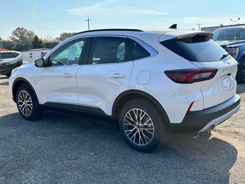 2025 Ford Escape Base