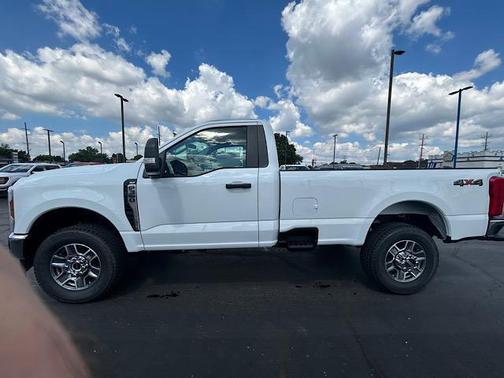 2025 Ford F-350 XLT