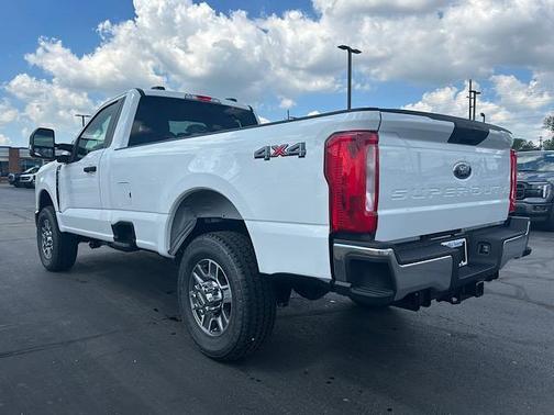 2025 Ford F-350 XLT