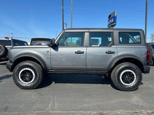 2025 Ford Bronco Base 4 Door 4x4