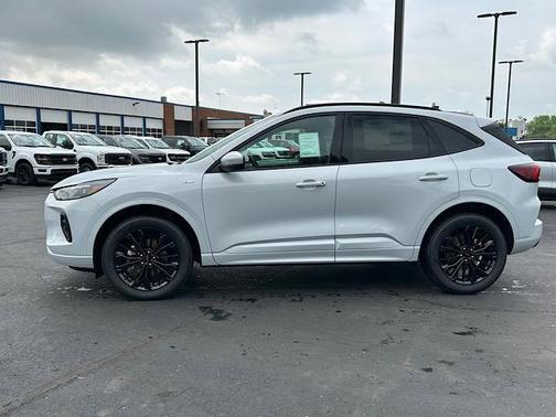 2025 Ford Escape ST-Line Elite