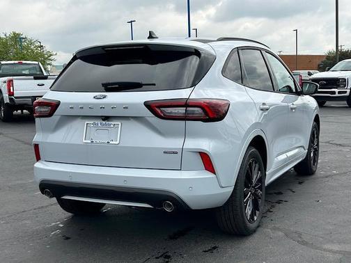 2025 Ford Escape ST-Line Elite