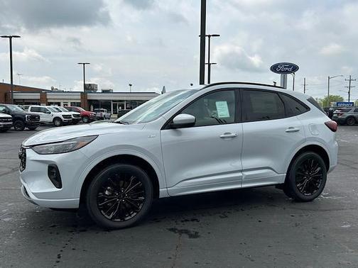 2025 Ford Escape ST-Line Elite