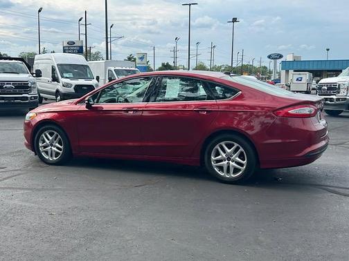 2015 Ford Fusion SE