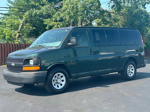 2011 Chevrolet Express 1500 LS