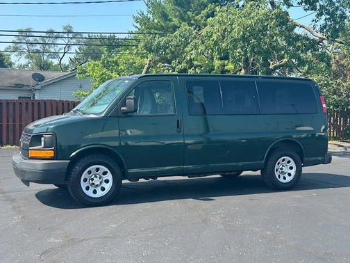 2011 Chevrolet Express 1500 LS