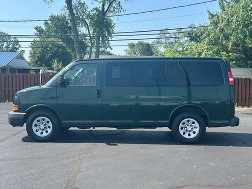 2011 Chevrolet Express 1500 LS