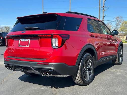 2025 Ford Explorer ST