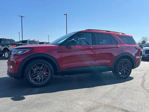 2025 Ford Explorer ST