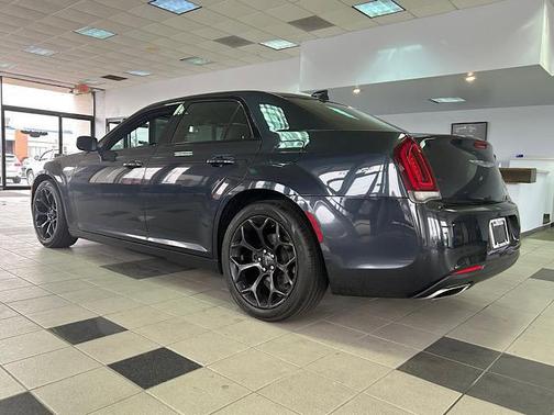 2019 Chrysler 300 S