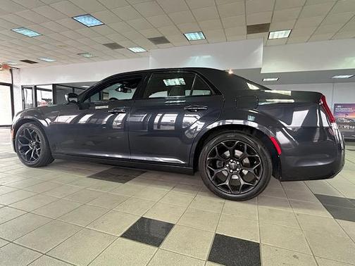 2019 Chrysler 300 S