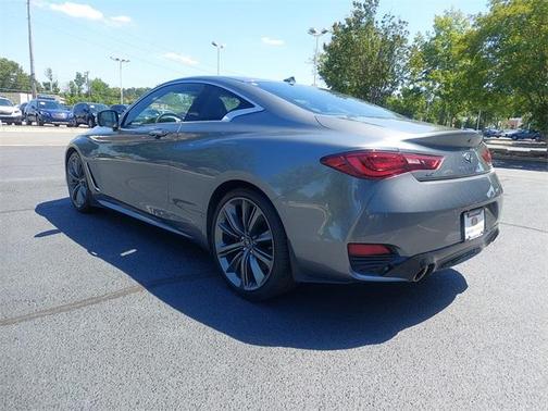 Photo 5 of 33 of 2020 INFINITI Q60 3.0t Red Sport 400