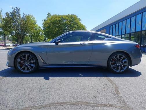 Photo 4 of 33 of 2020 INFINITI Q60 3.0t Red Sport 400