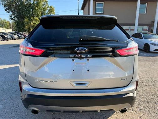Iconic Silver Metallic 2022 Ford Edge Titanium