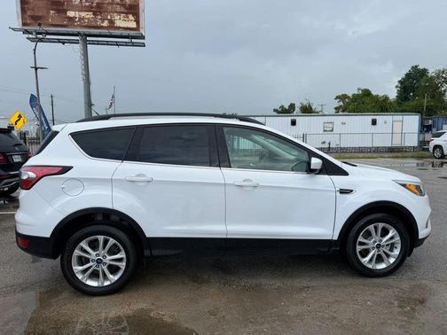 White 2018 Ford Escape SE
