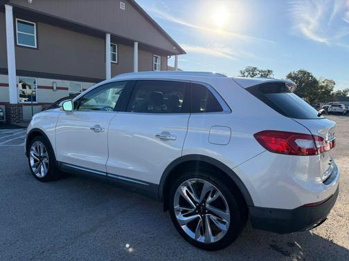 White Platinum Metallic Tri-Coat 2016 Lincoln MKX Reserve