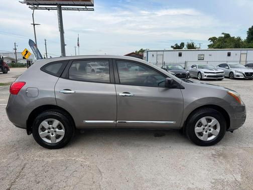 Gray 2015 Nissan Rogue Select S