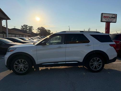 White 2020 Ford Explorer Limited