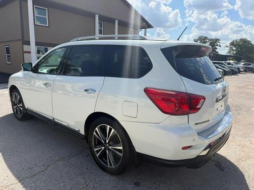 Pearl White 2017 Nissan Pathfinder Platinum