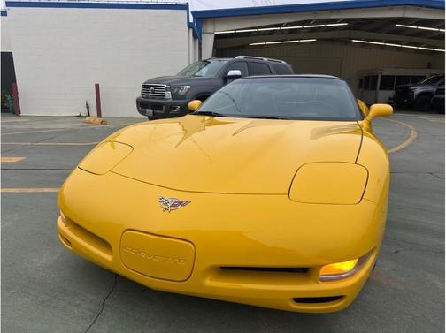 2003 Chevrolet Corvette Base