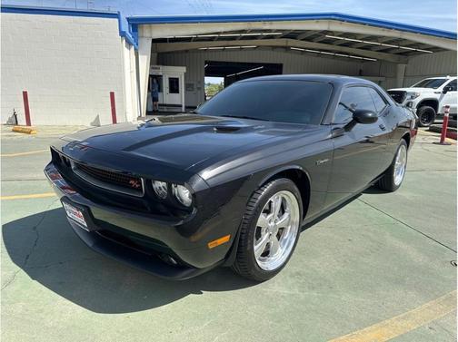 Black 2011 Dodge Challenger R/T