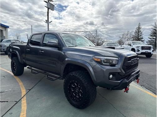 2017 Toyota Tacoma TRD Sport